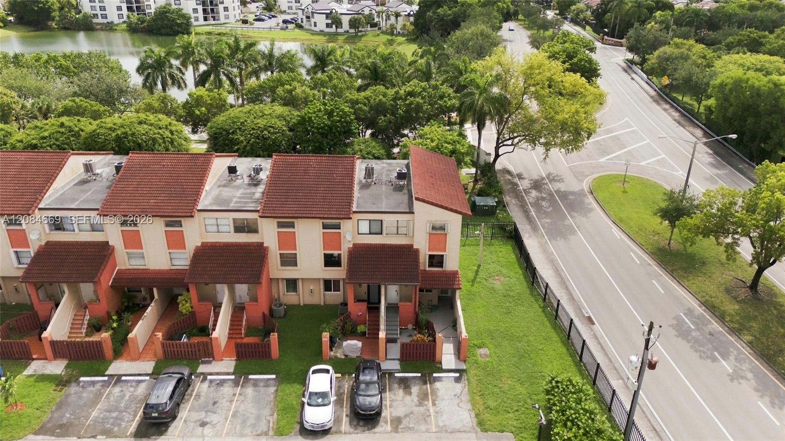 9905 NW 9th St Circle