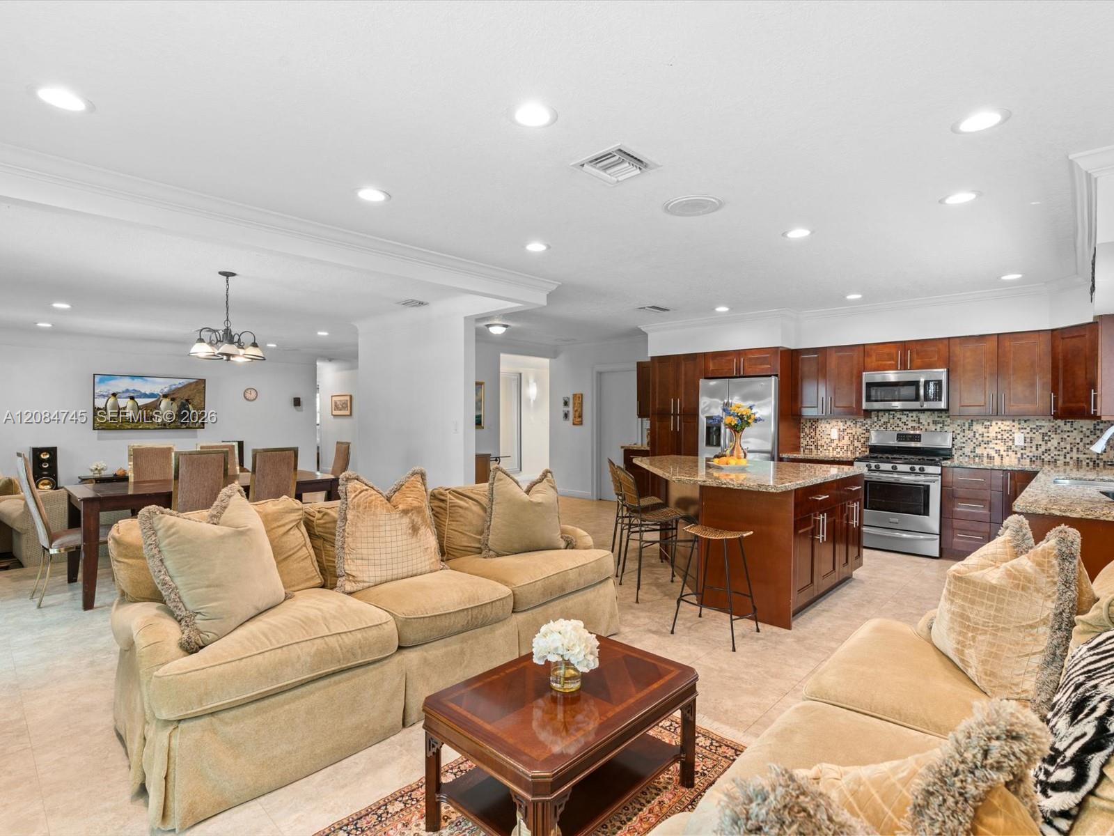 731 NW 4th Court