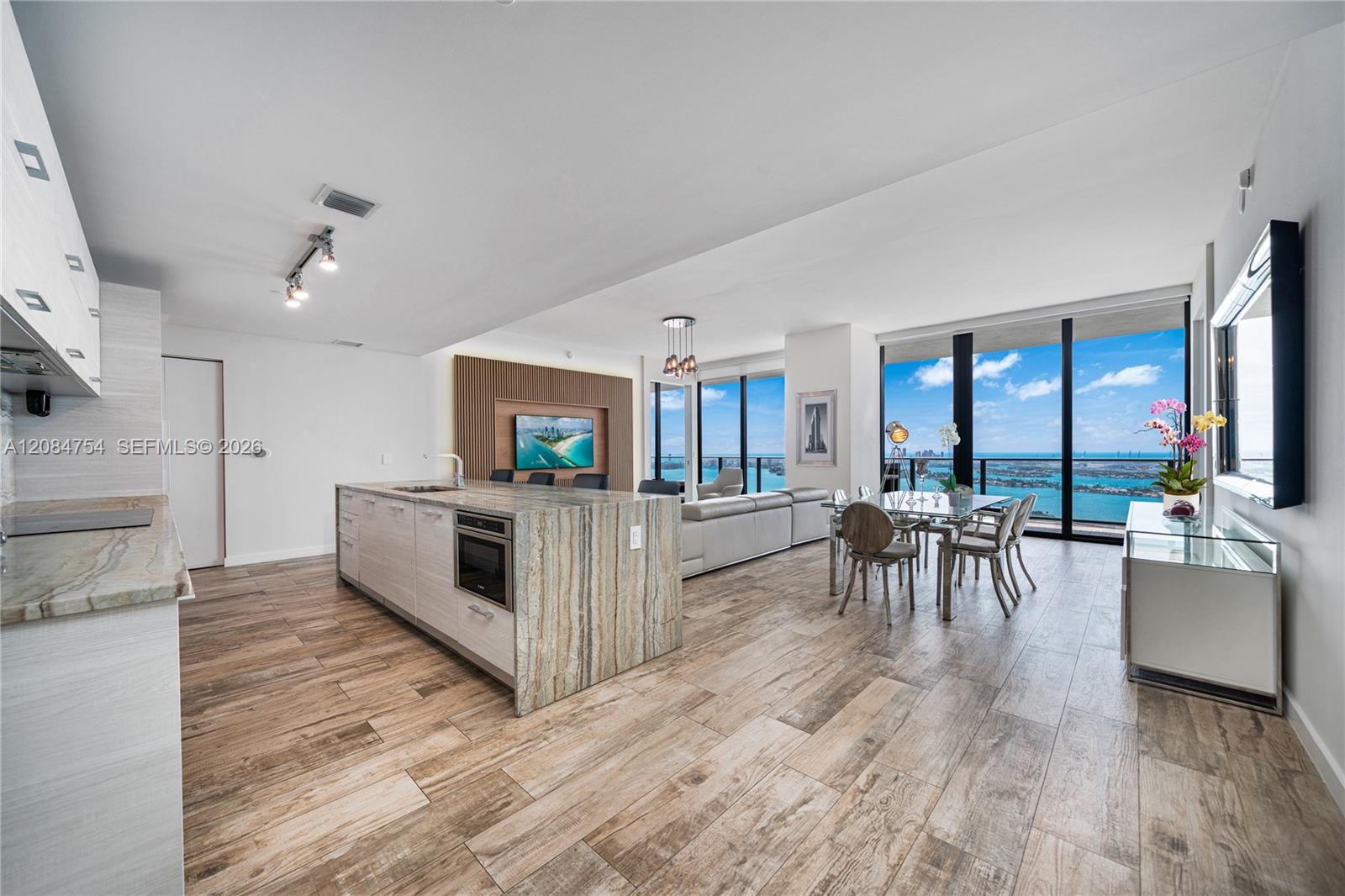 650 NE 32nd Street