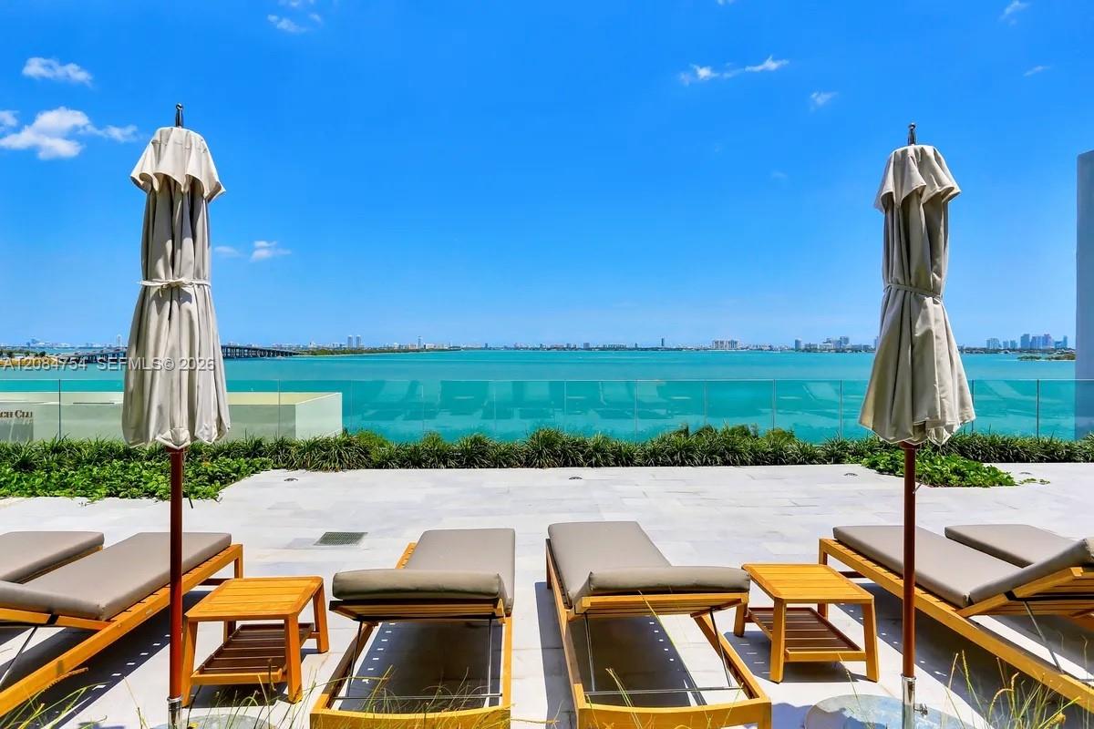 650 NE 32nd Street