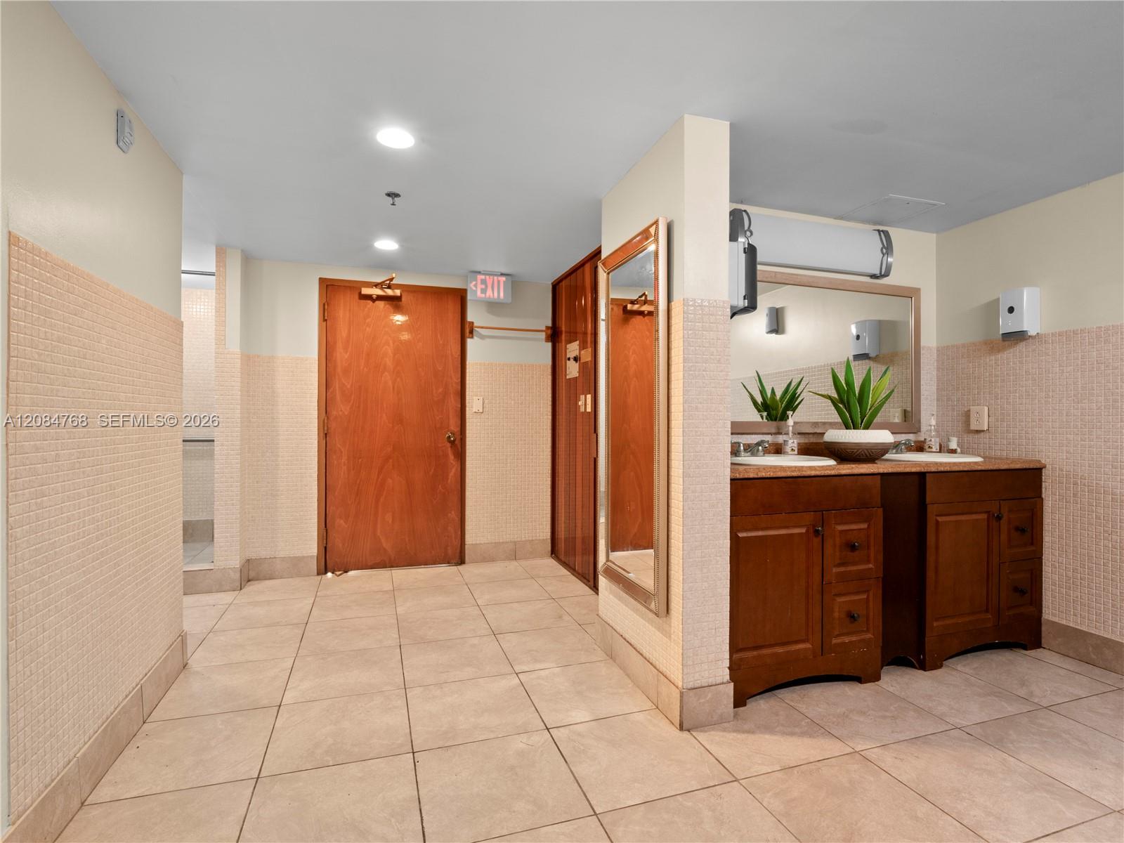 671 NE 195th Street