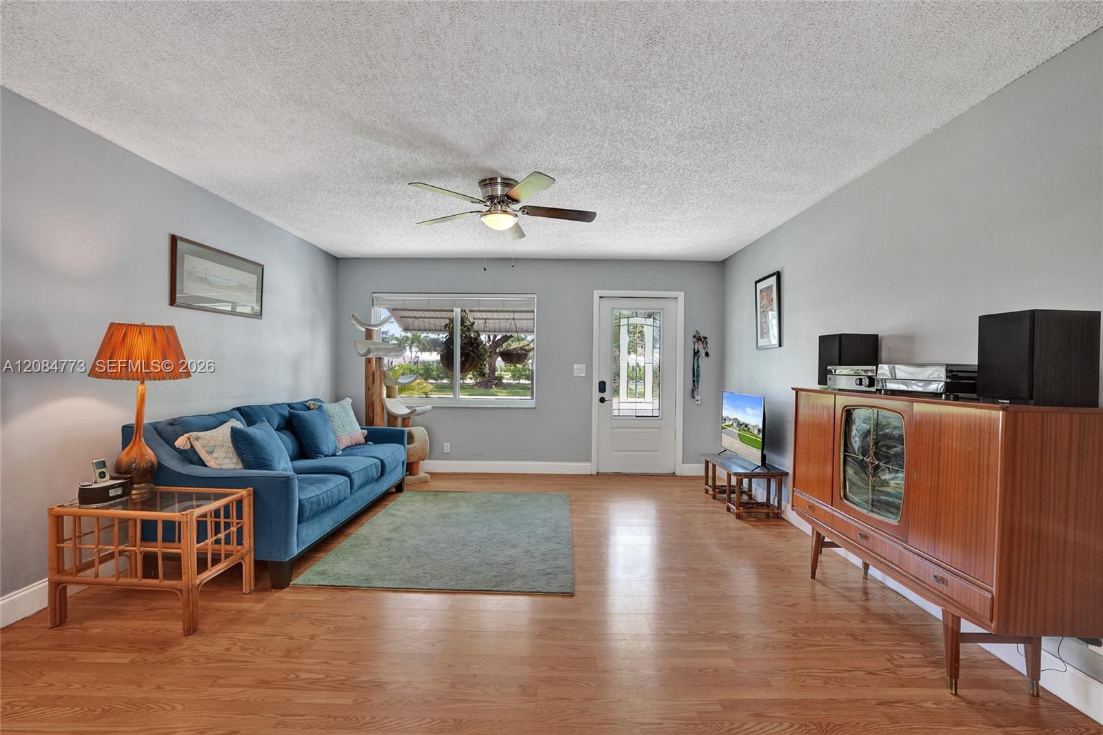 2083 SW 13th Avenue gallery image #10