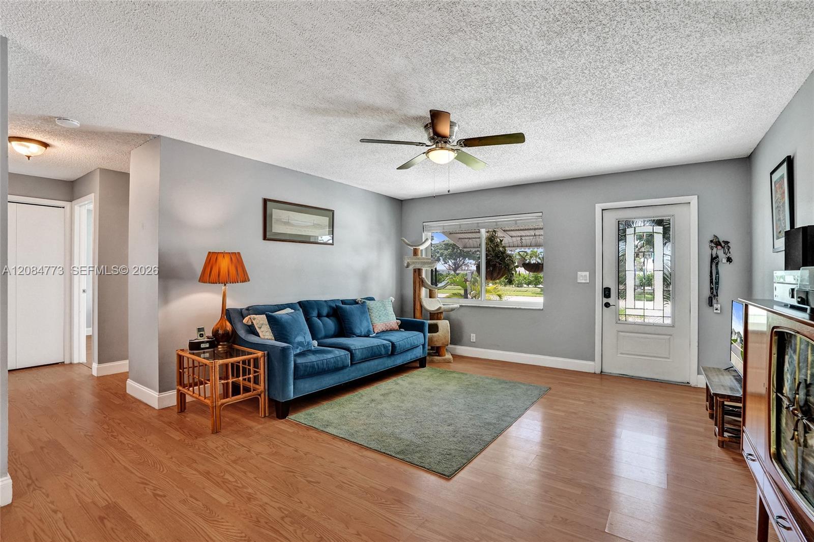 2083 SW 13th Avenue gallery image #11