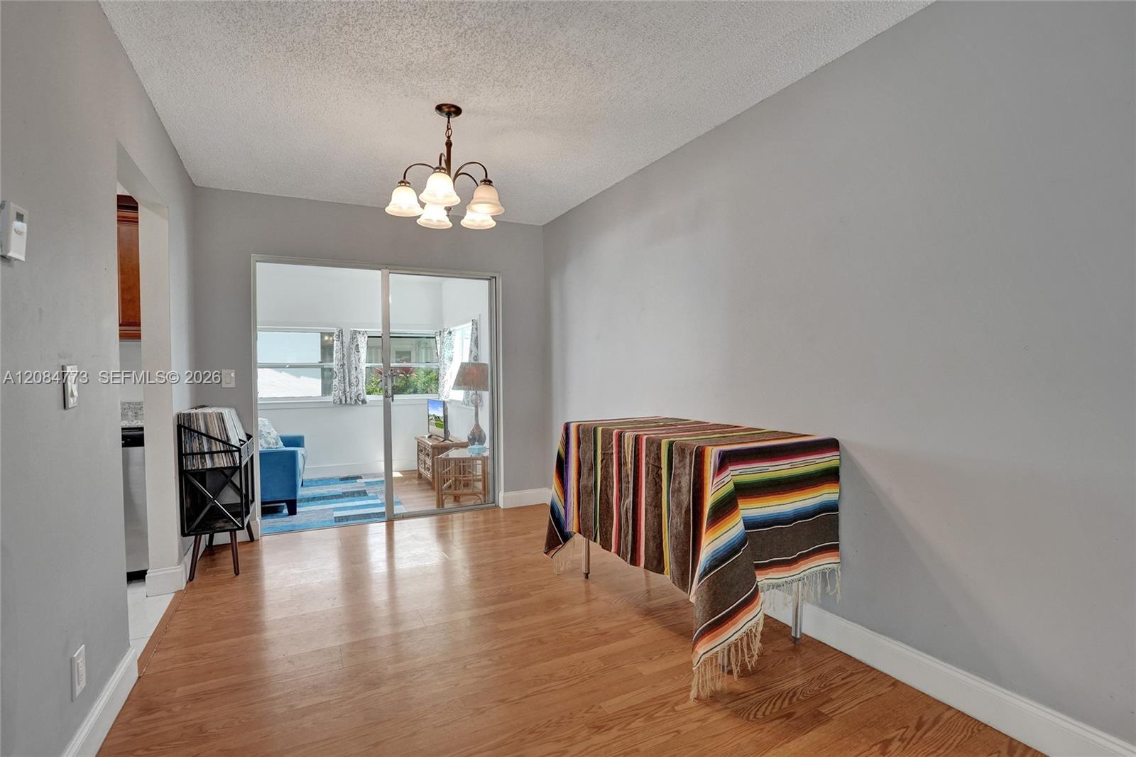 2083 SW 13th Avenue gallery image #13