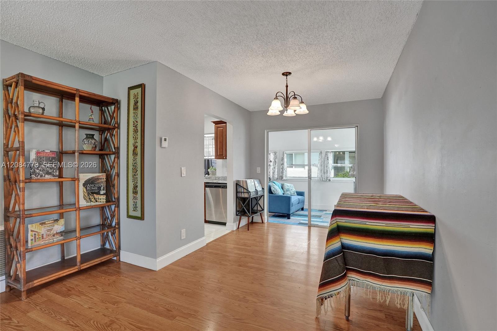 2083 SW 13th Avenue gallery image #14