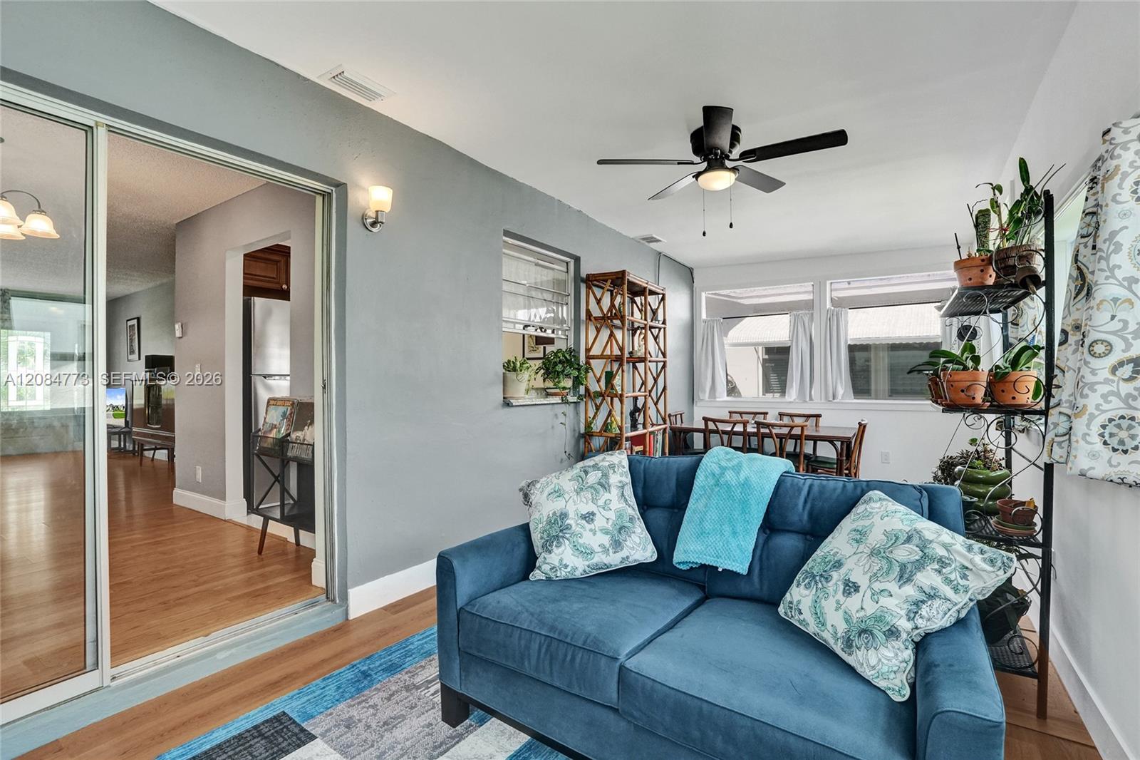 2083 SW 13th Avenue gallery image #28