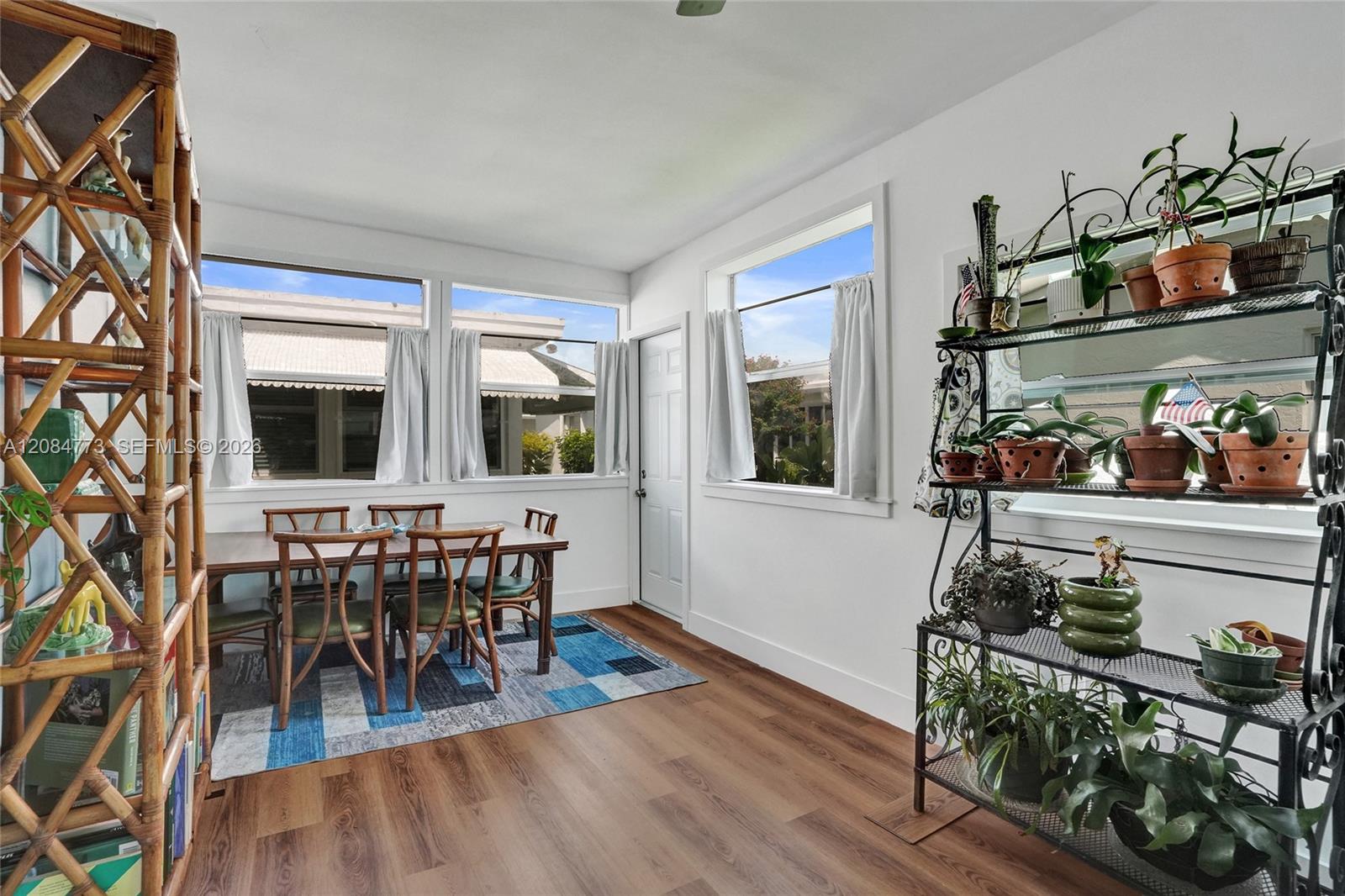 2083 SW 13th Avenue gallery image #29