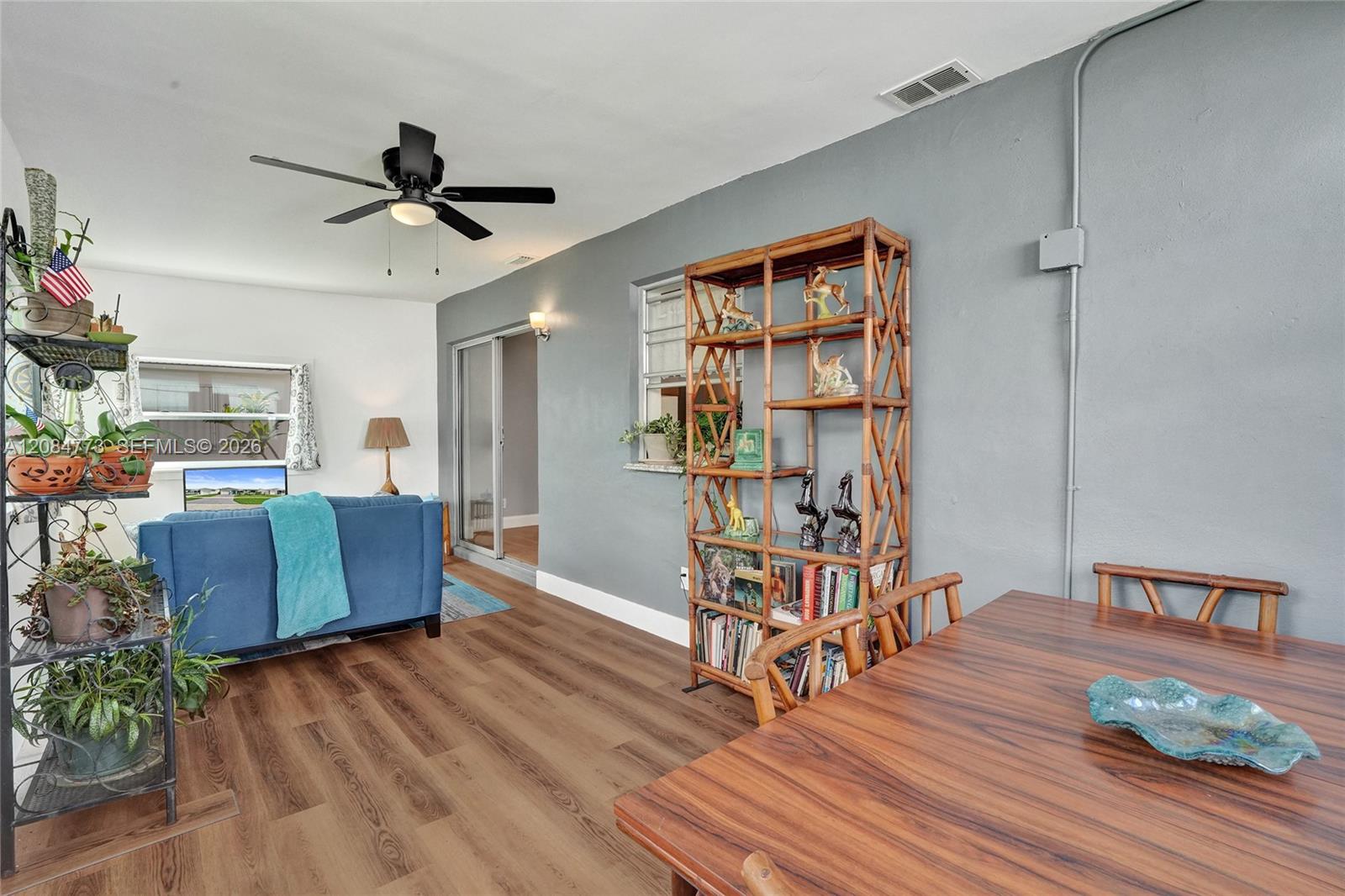 2083 SW 13th Avenue gallery image #32