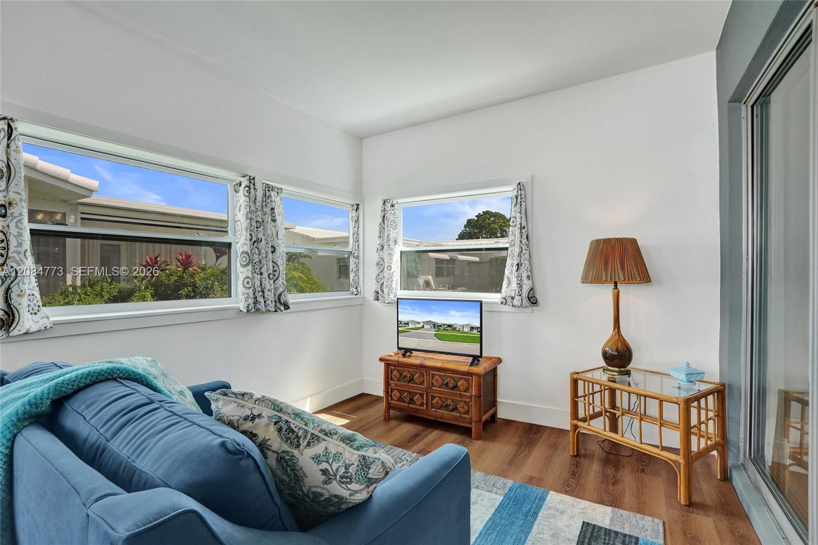 2083 SW 13th Avenue gallery image #34
