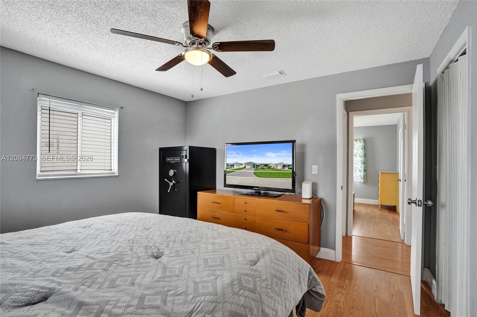 2083 SW 13th Avenue gallery image #48