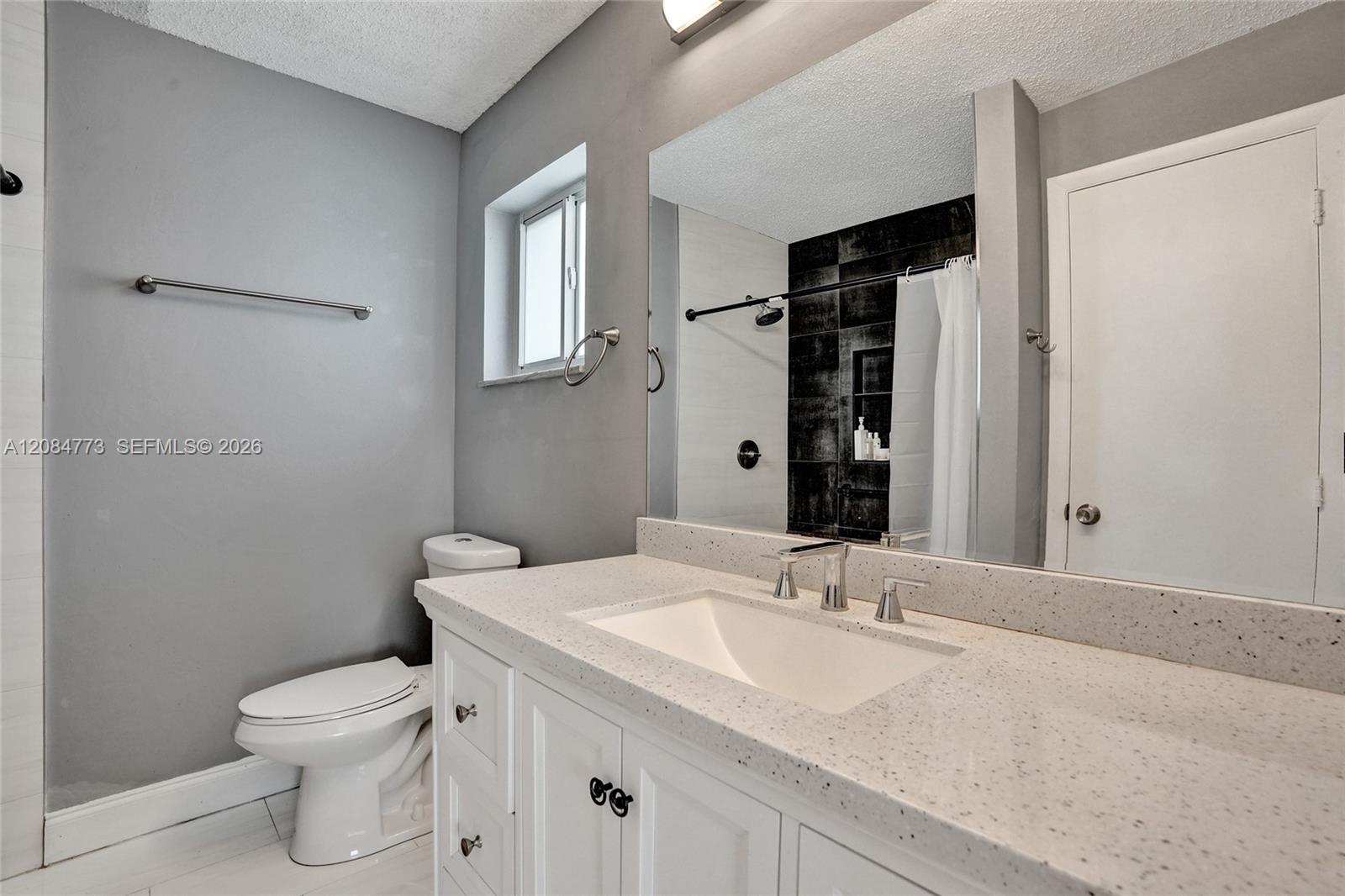 2083 SW 13th Avenue gallery image #49