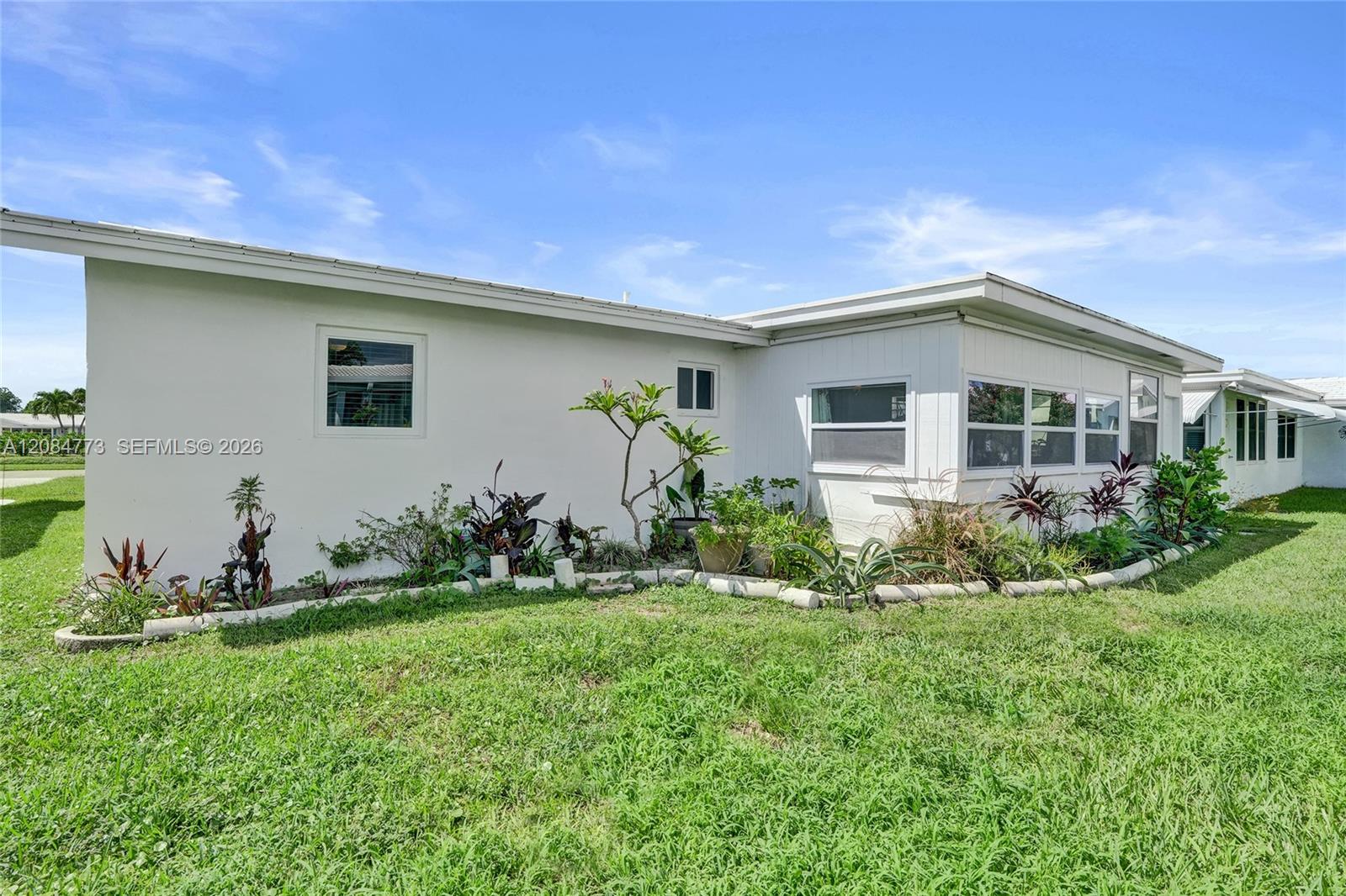 2083 SW 13th Avenue gallery image #54