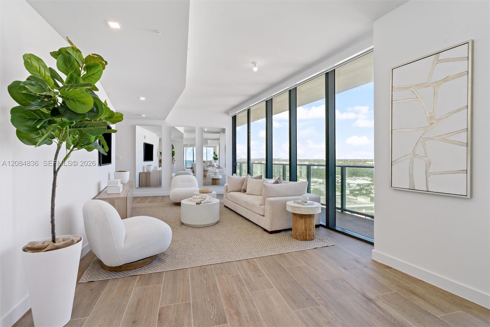 900 N Ocean Boulevard