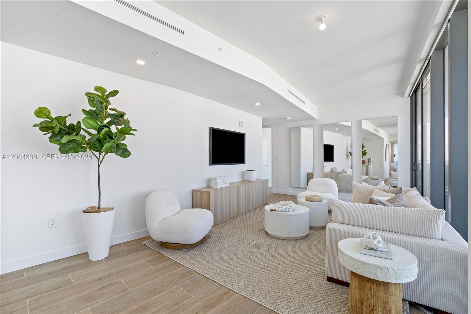 900 N Ocean Boulevard