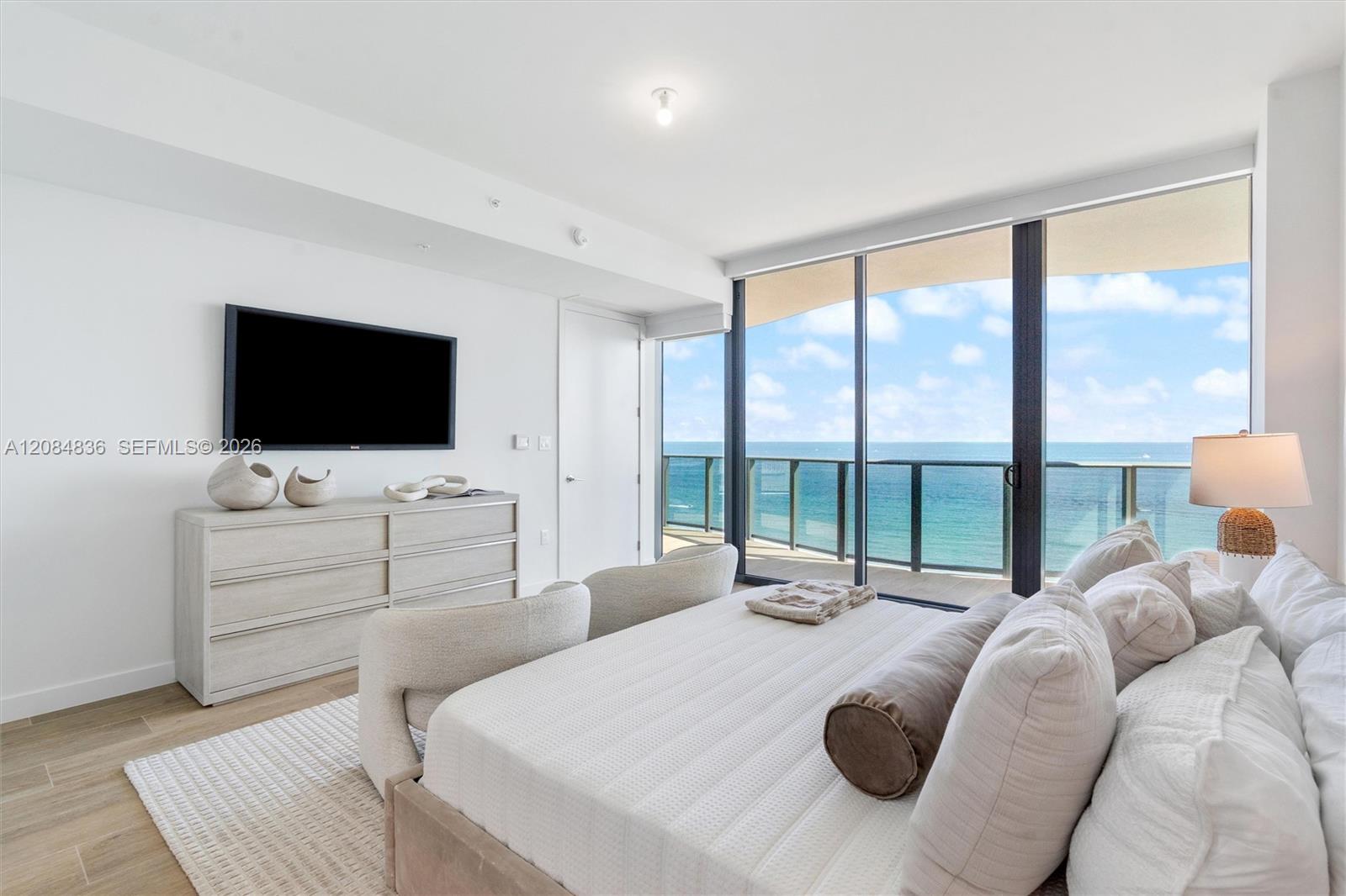 900 N Ocean Boulevard