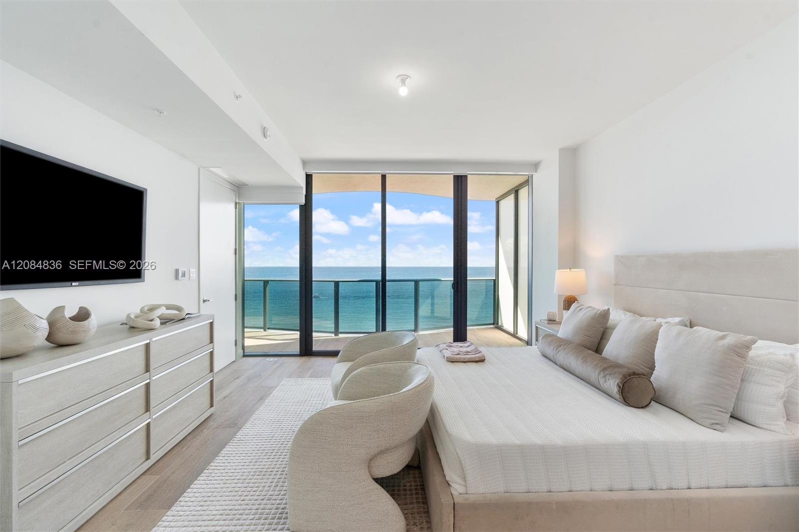 900 N Ocean Boulevard