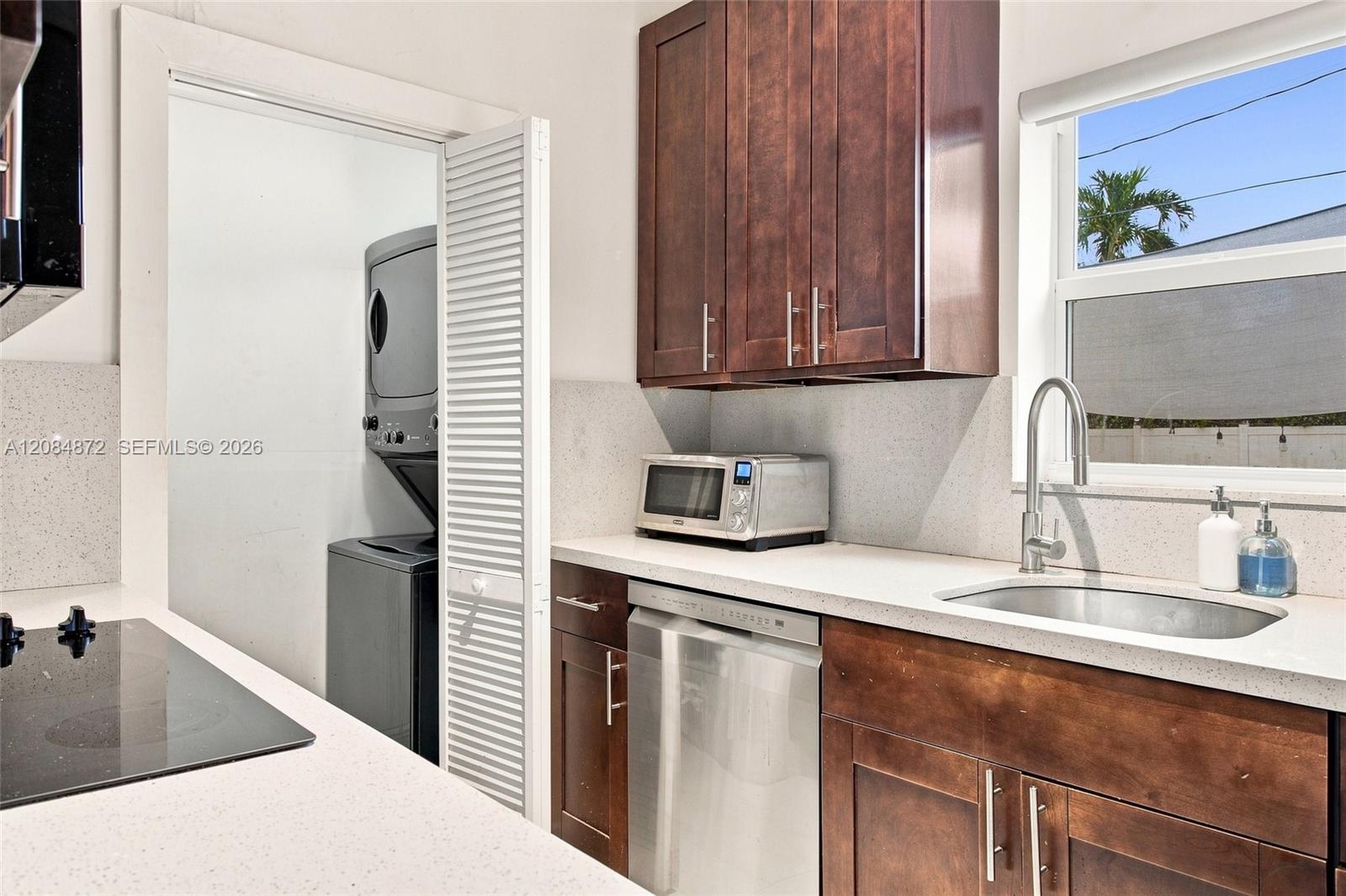 2366 SW 10th Street