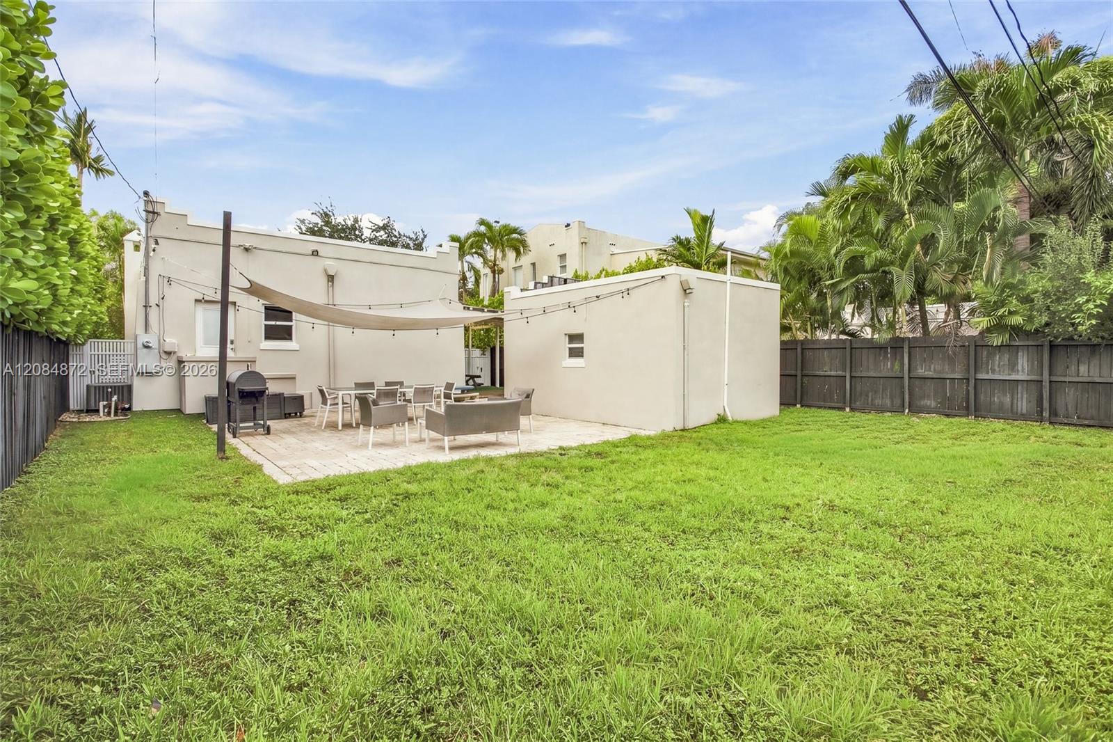 2366 SW 10th Street