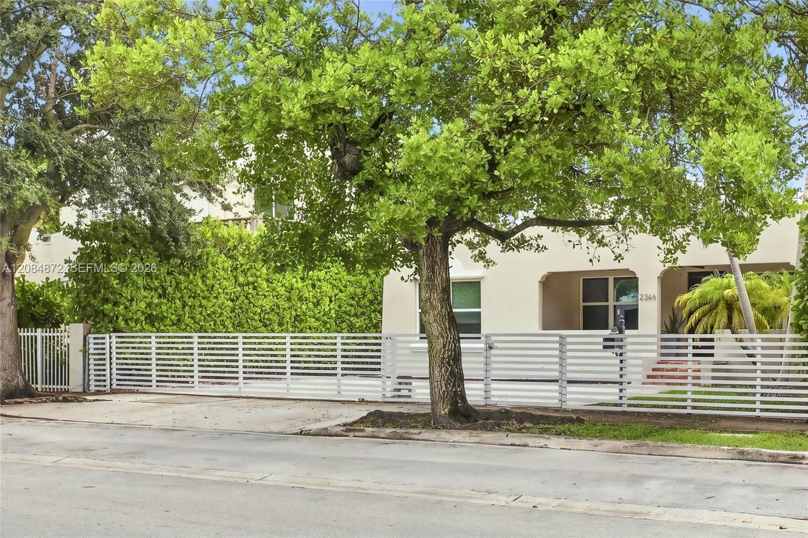 2366 SW 10th Street
