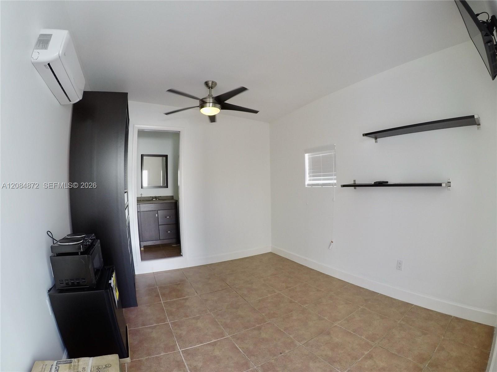 2366 SW 10th Street