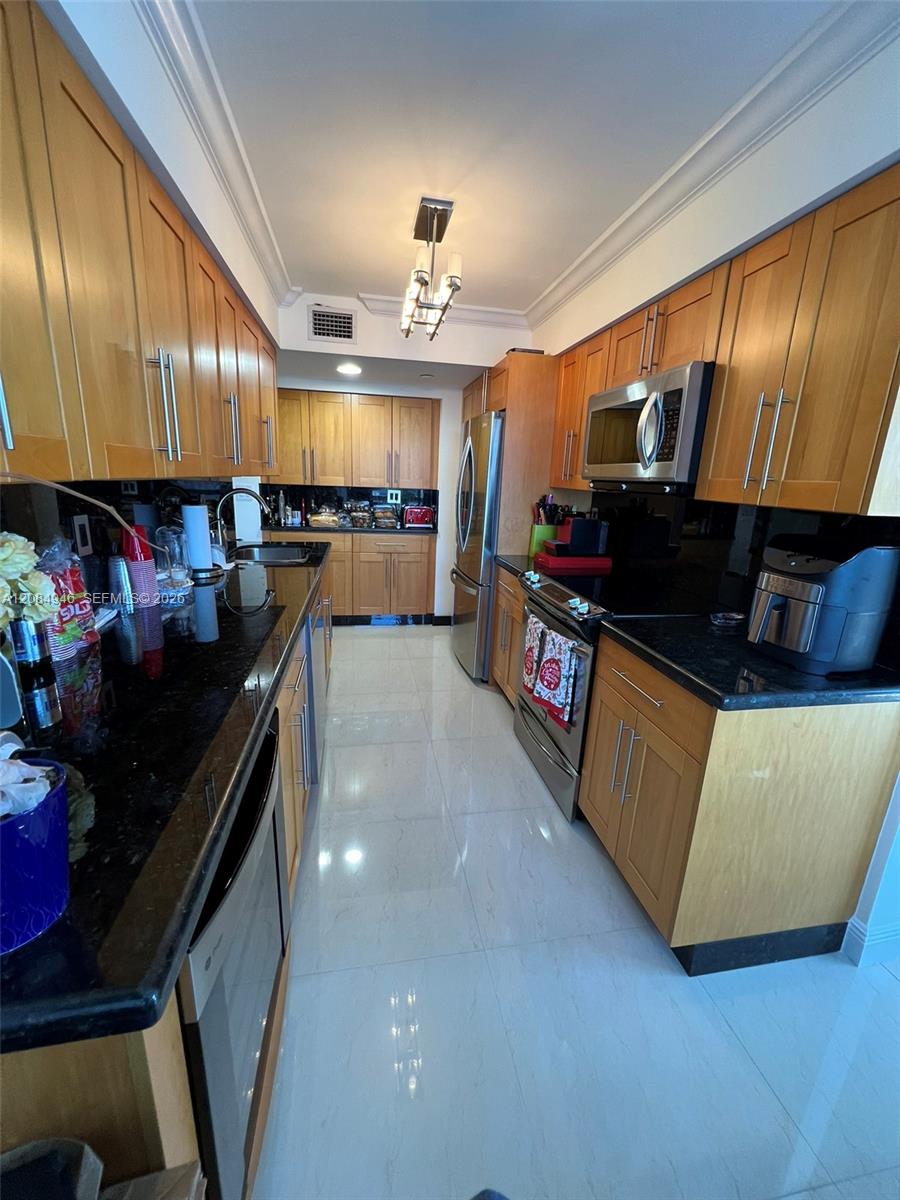 3530 Mystic Pointe Drive