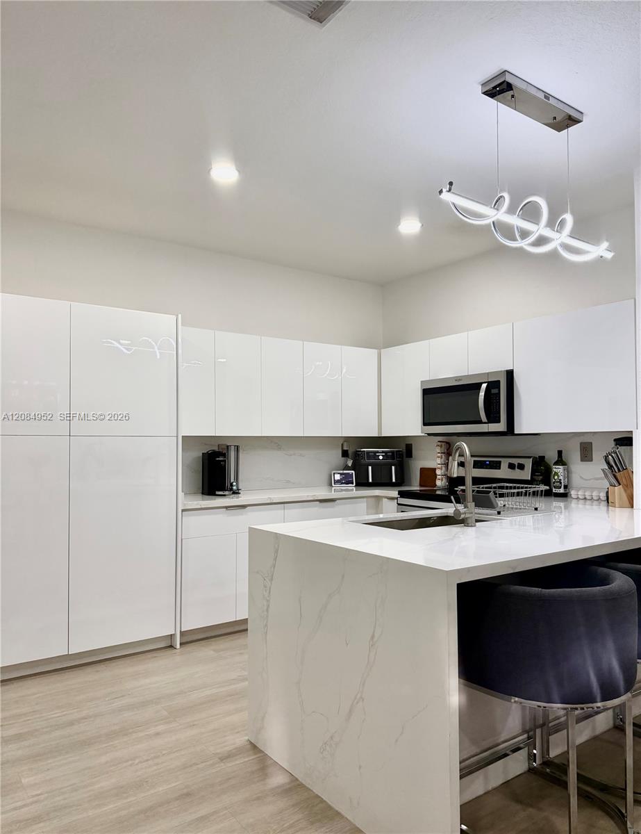 7796 NW 114th Place