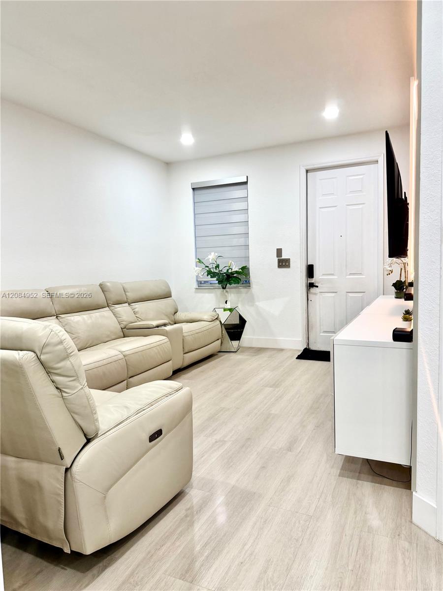 7796 NW 114th Place