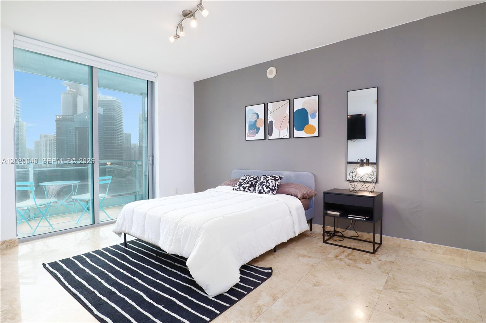 90 SW 3rd Street