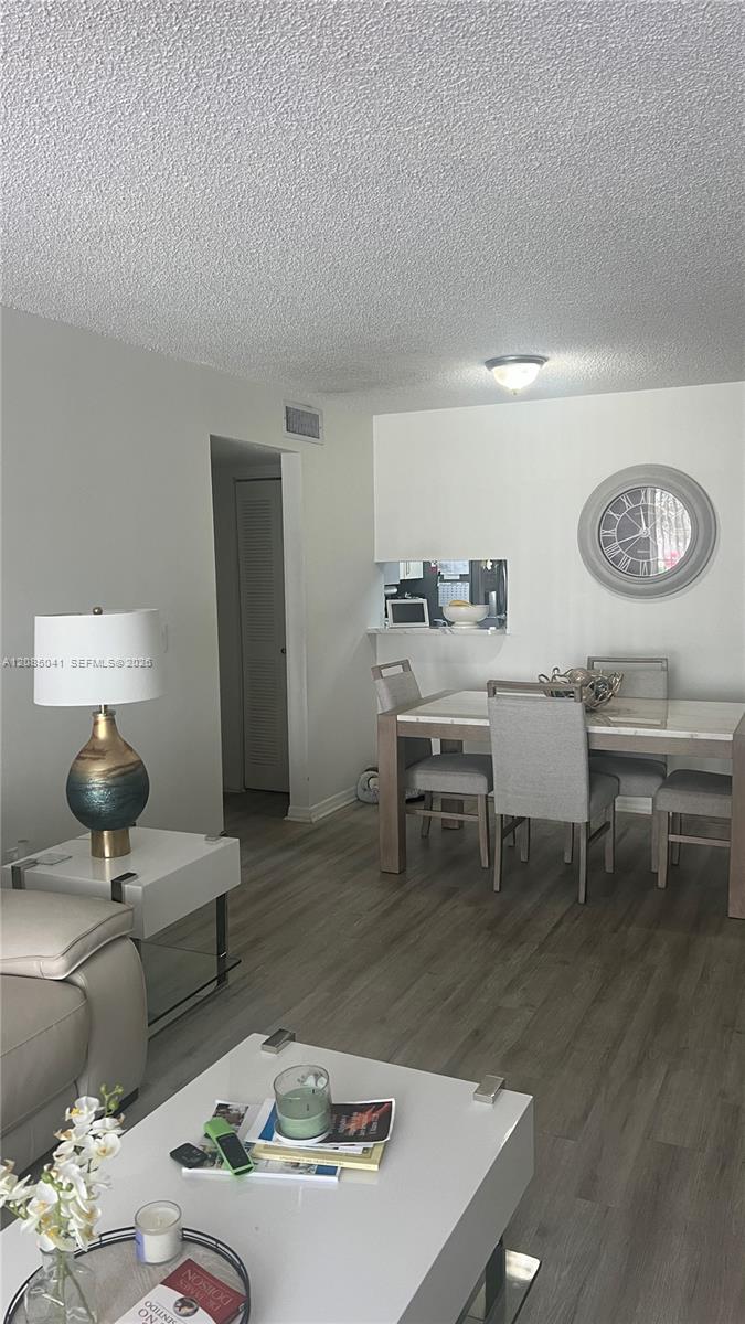 1480 W 46th Street