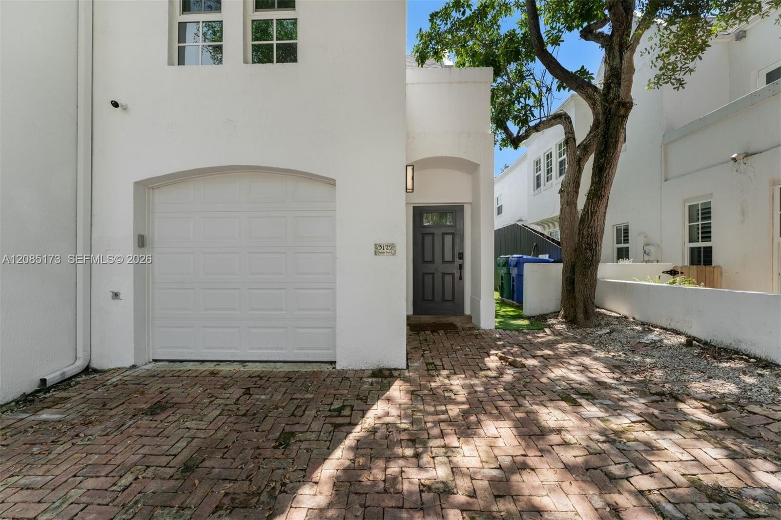 3125 Paola Drive