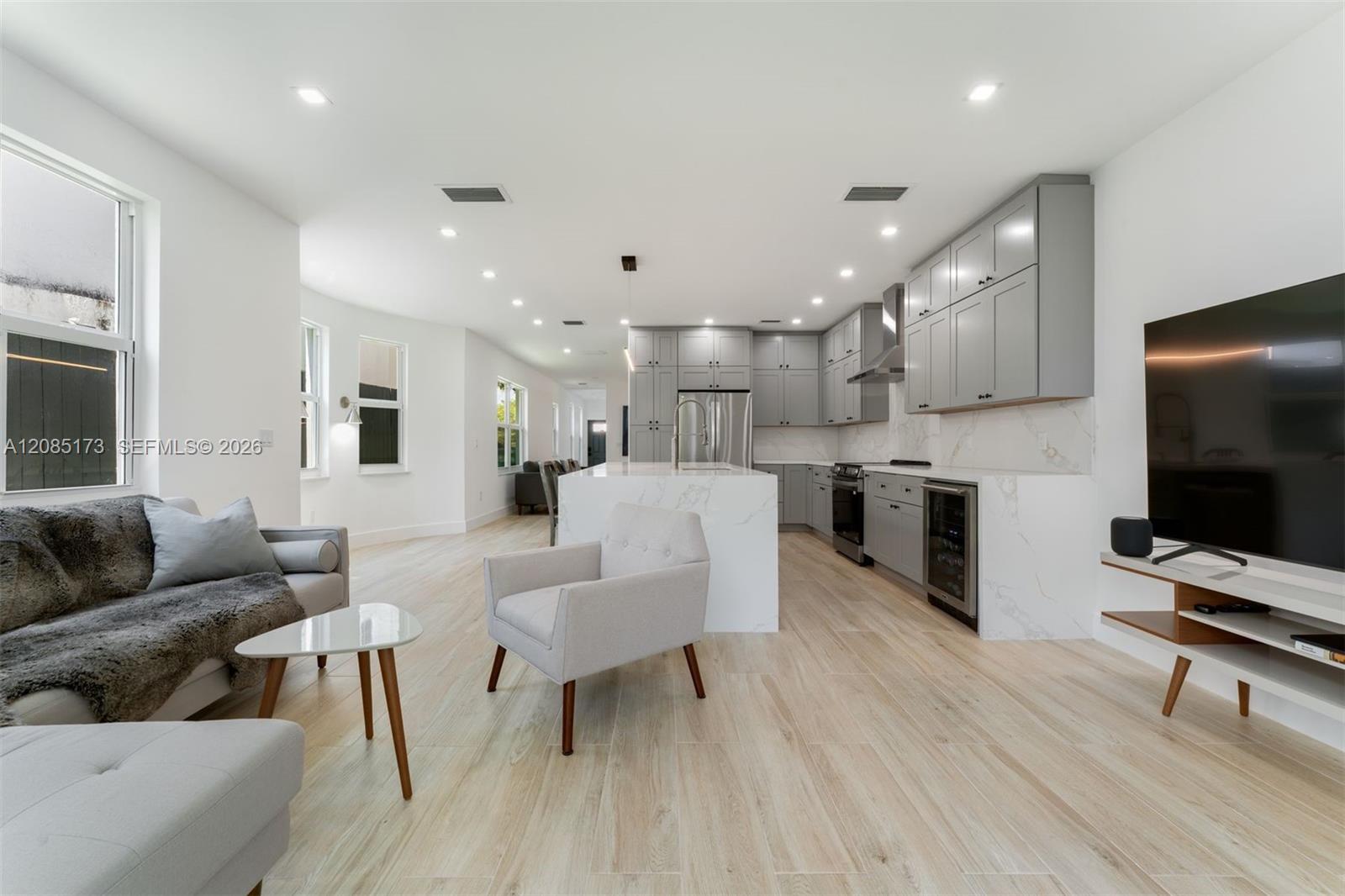 3125 Paola Drive