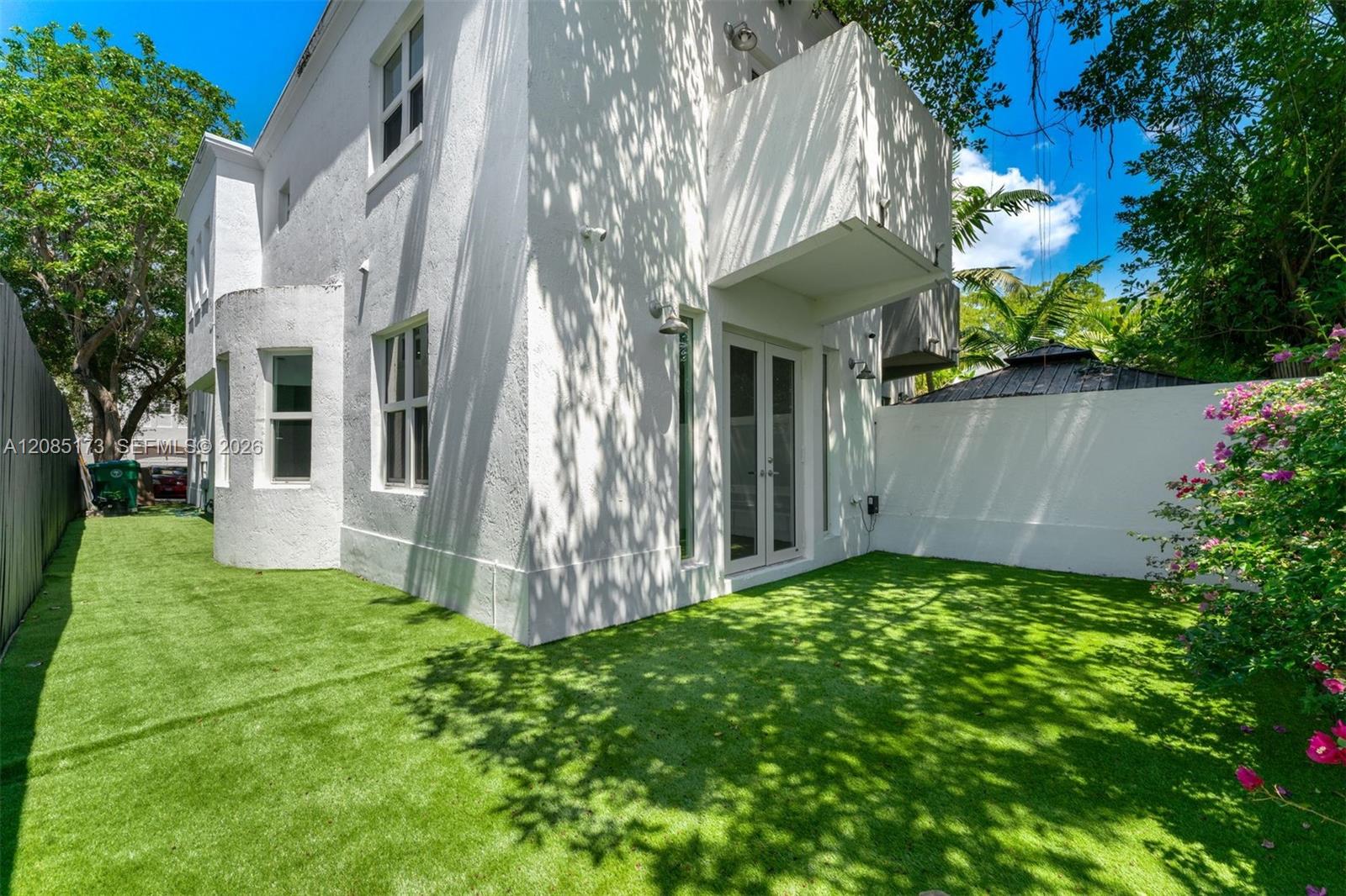 3125 Paola Drive