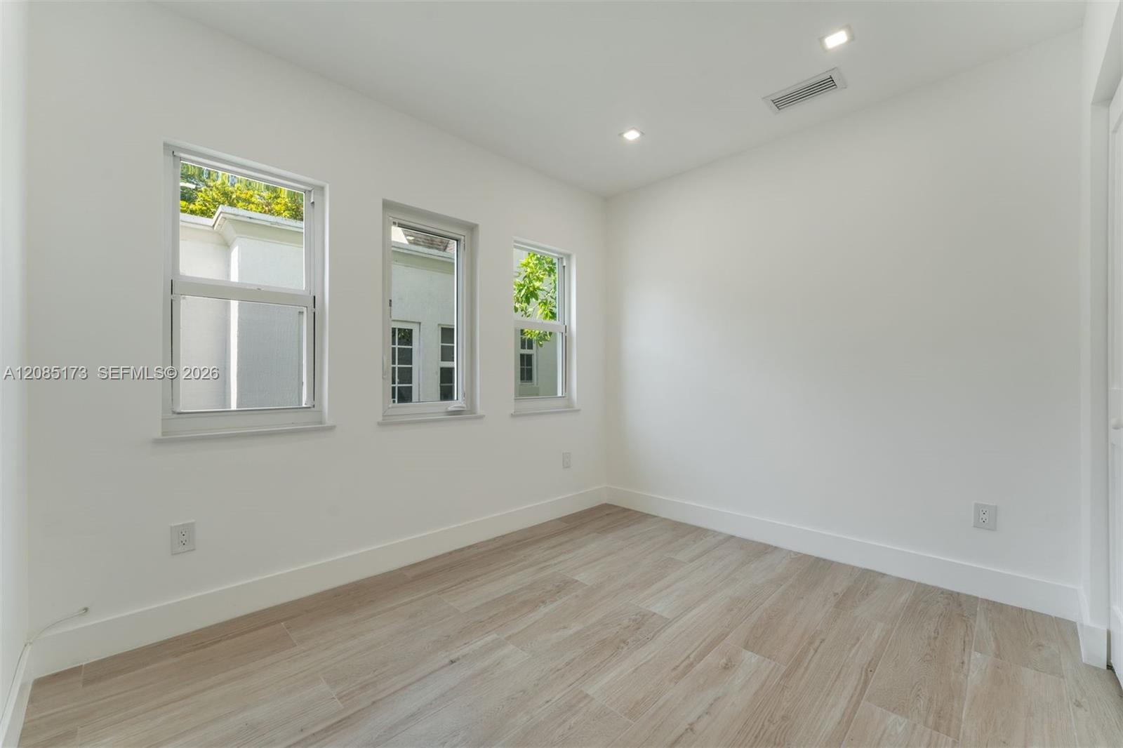 3125 Paola Drive