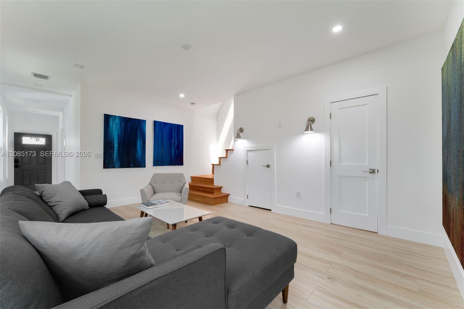 3125 Paola Drive