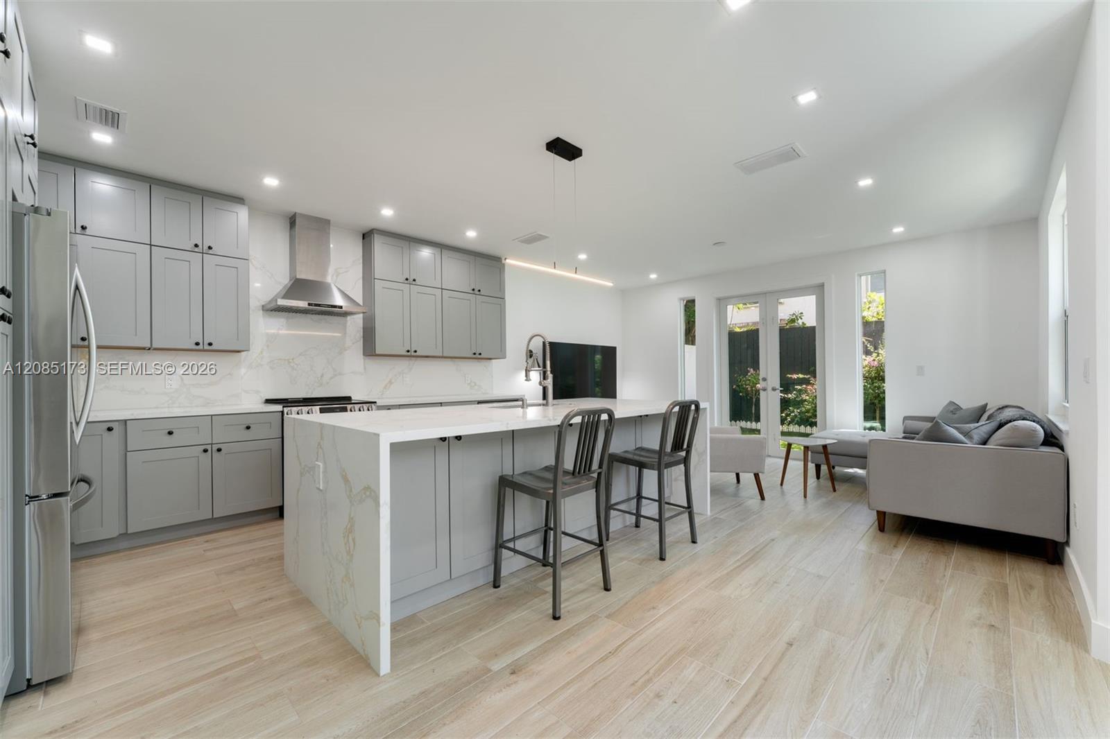 3125 Paola Drive
