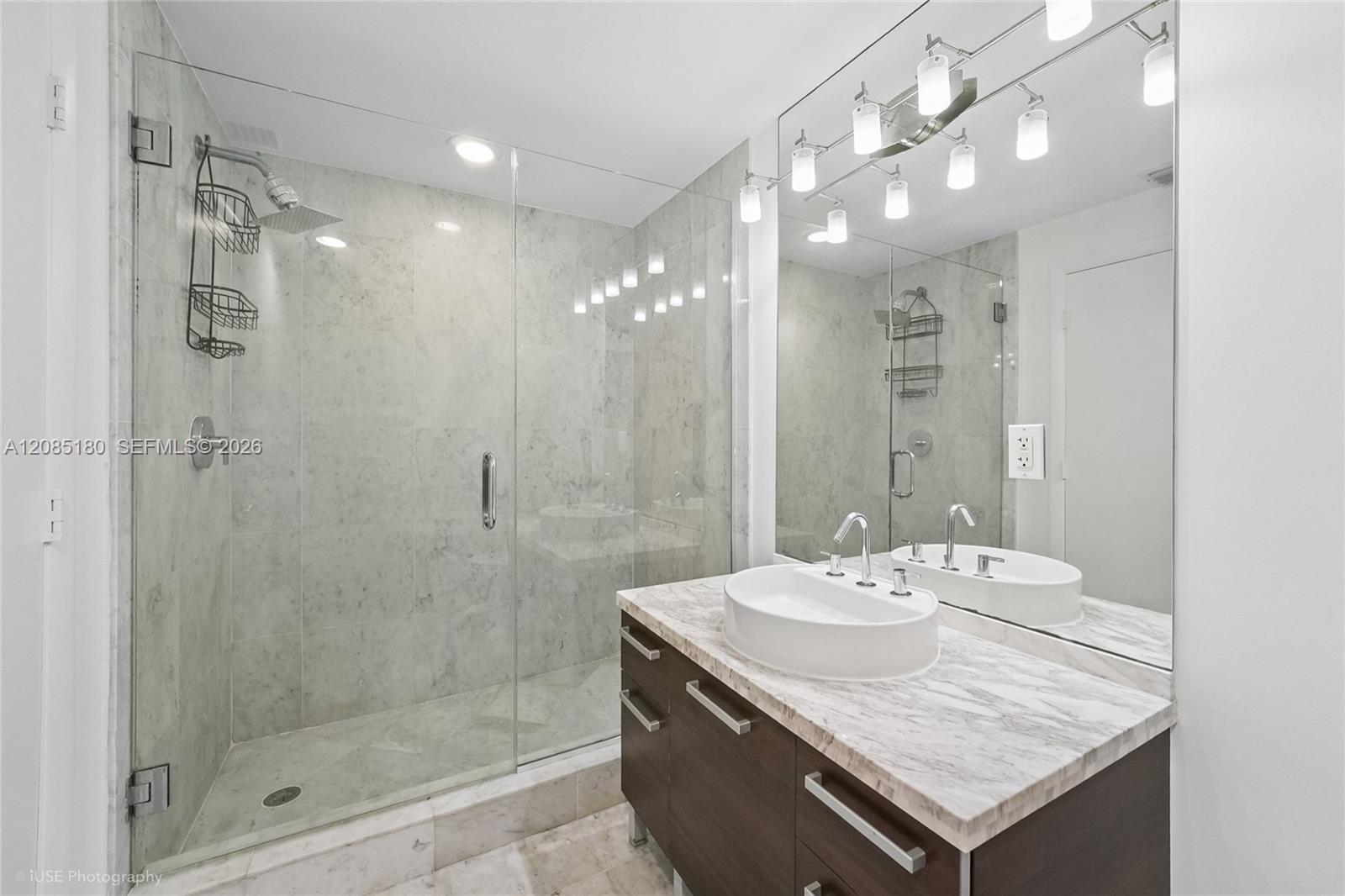 253 NE 2nd Street