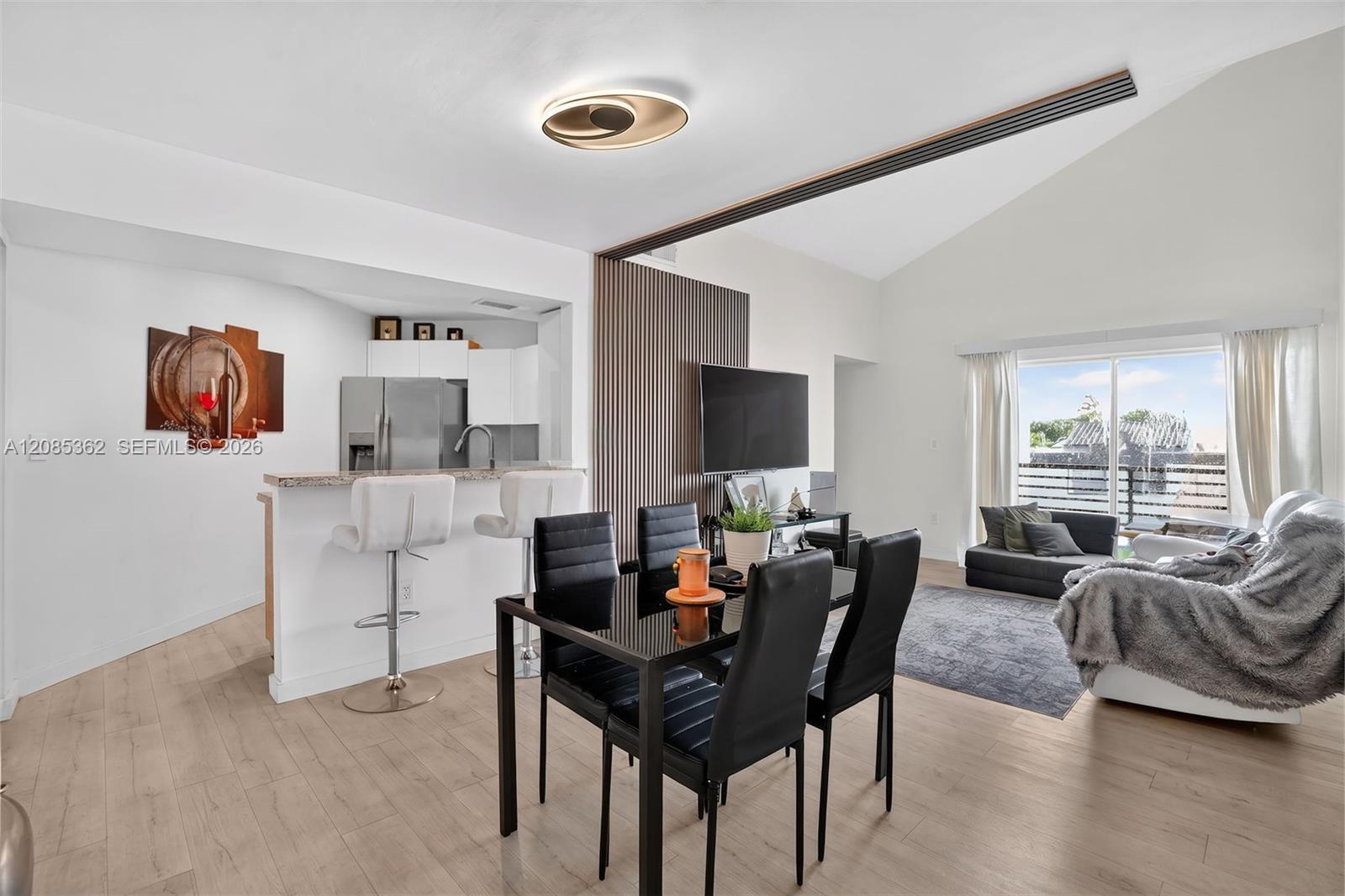 9735 Fontainebleau Boulevard