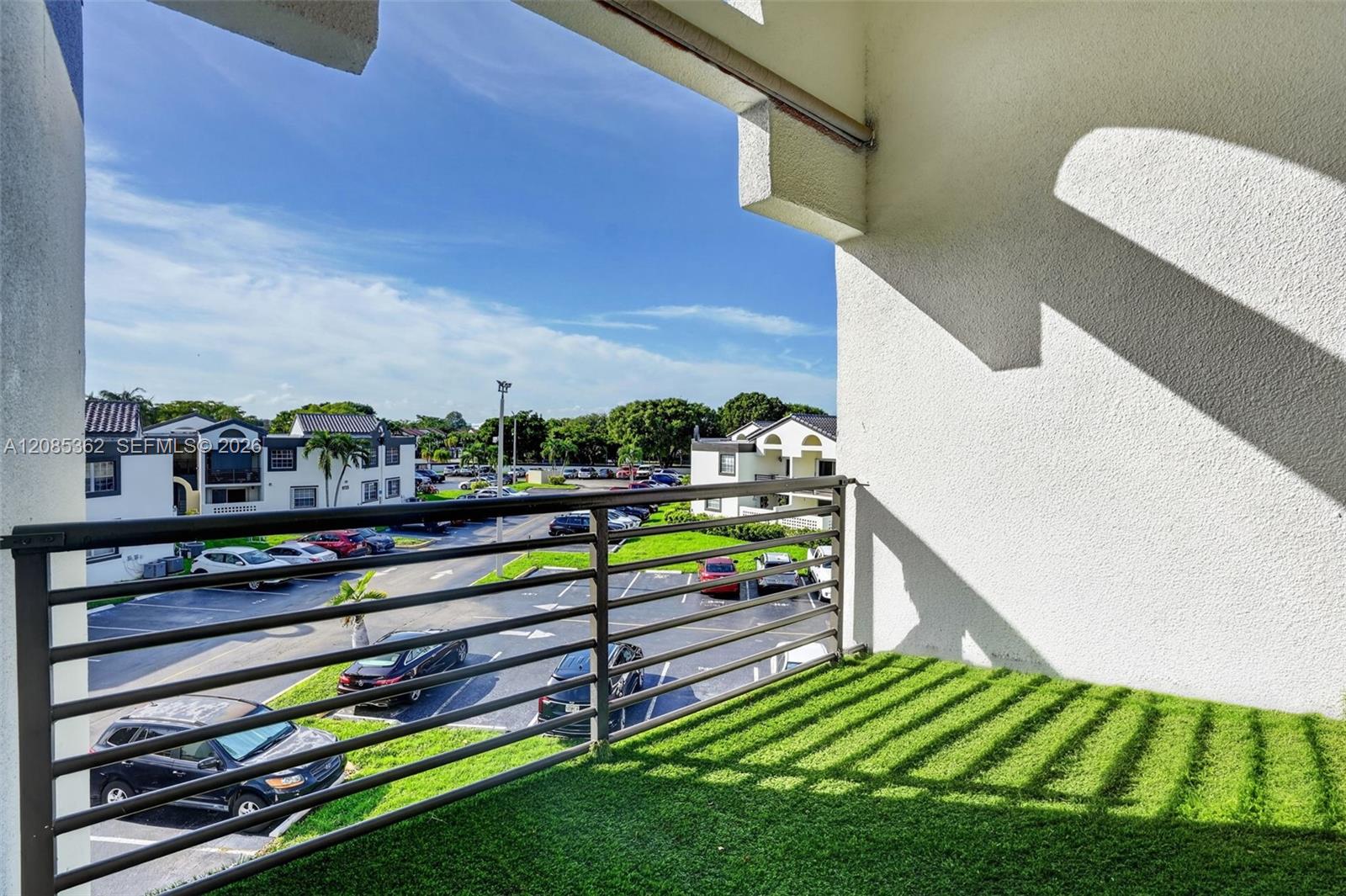 9735 Fontainebleau Boulevard