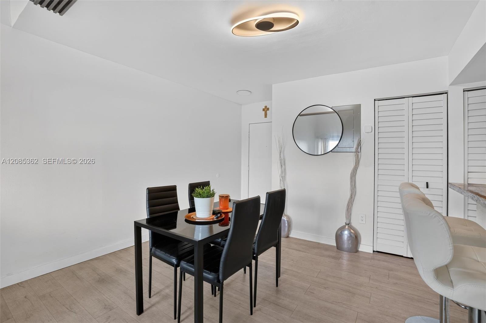 9735 Fontainebleau Boulevard