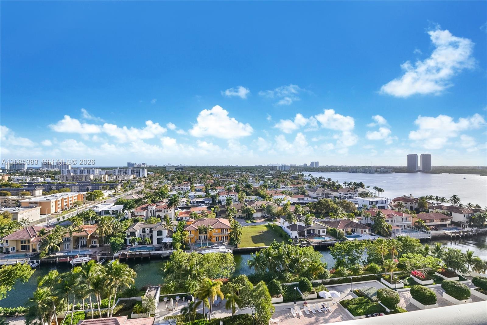 1000 W Island Boulevard