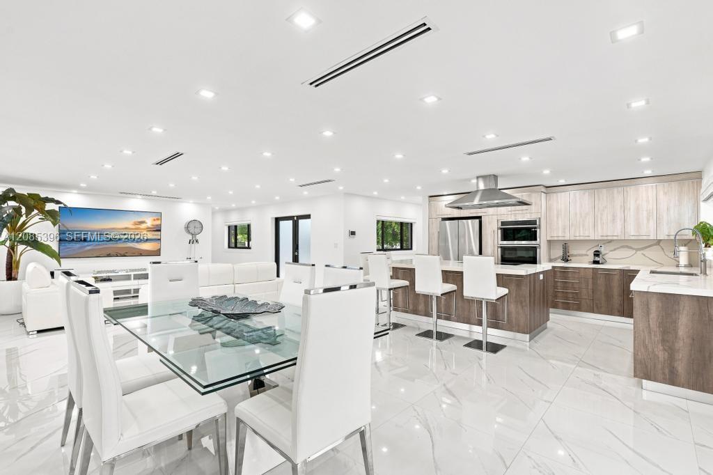 100 NW 120th Avenue