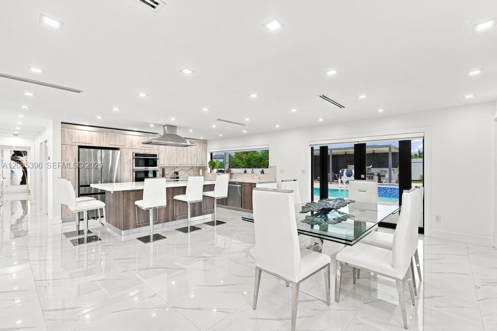 100 NW 120th Avenue