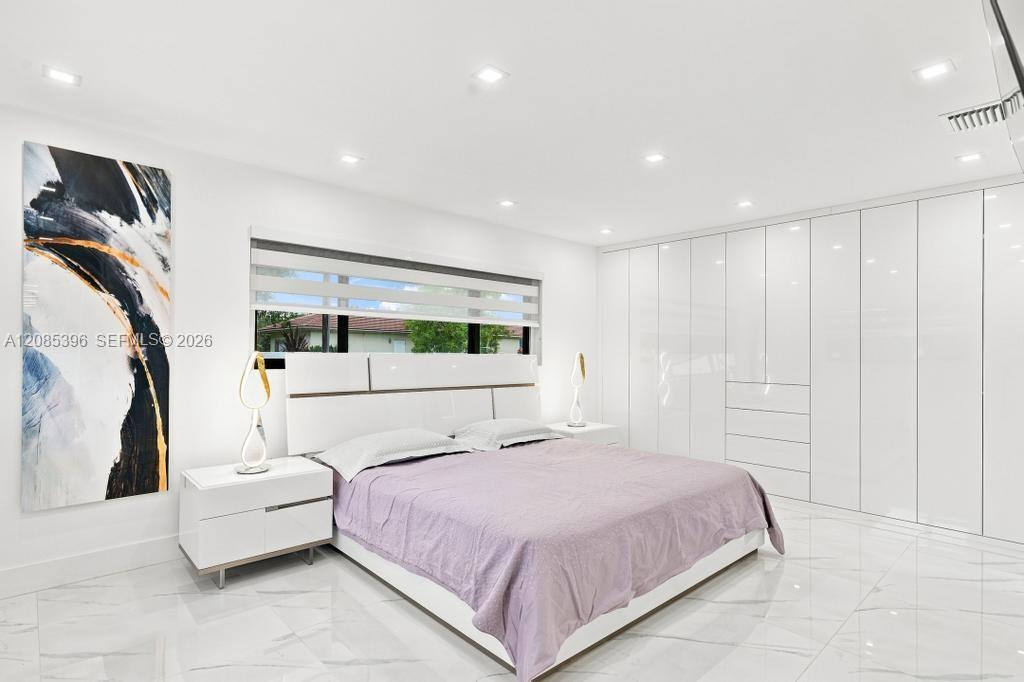 100 NW 120th Avenue