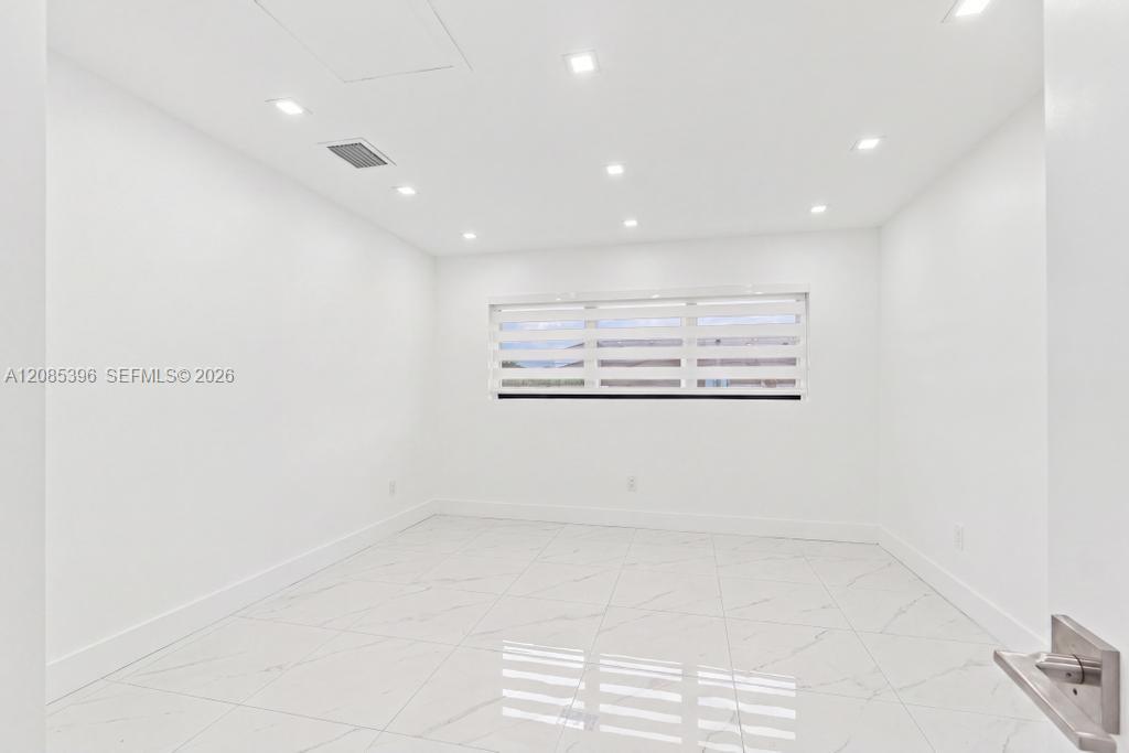 100 NW 120th Avenue