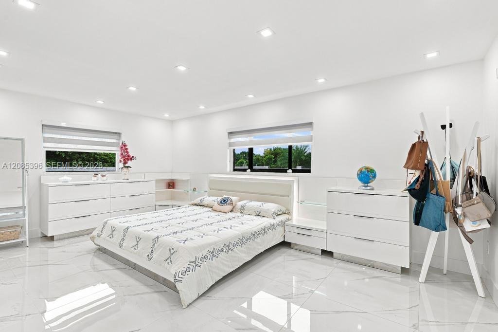 100 NW 120th Avenue