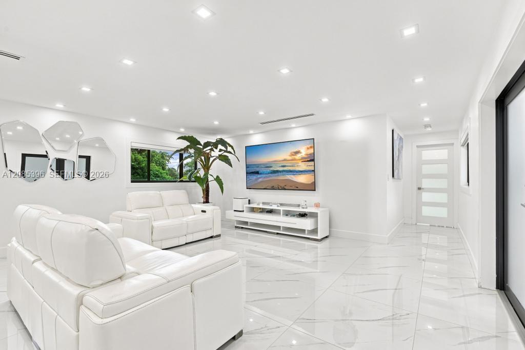 100 NW 120th Avenue