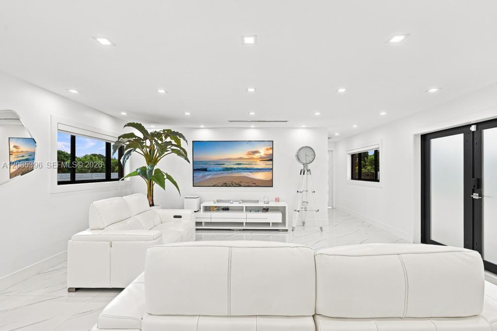 100 NW 120th Avenue