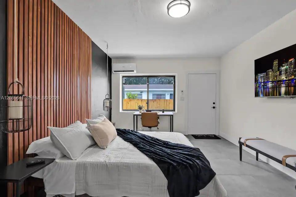 1350 NE 111th Street
