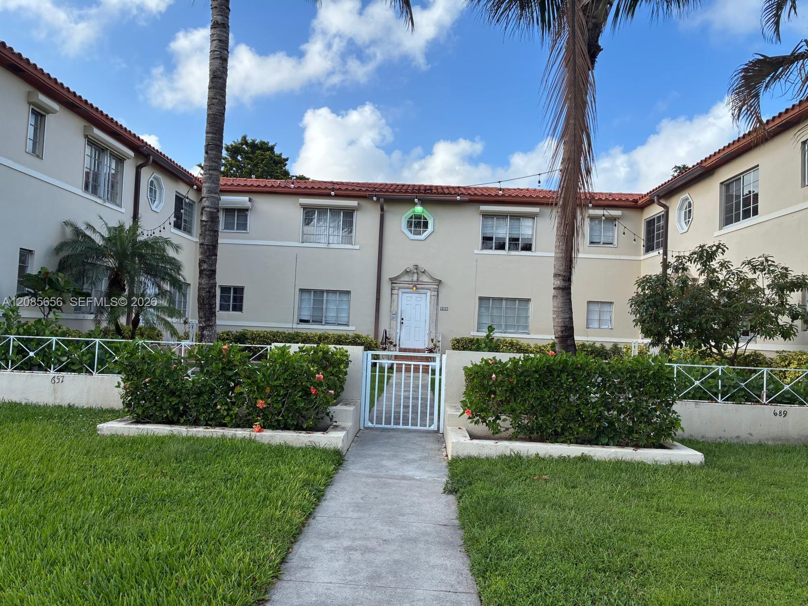 689 NE 92nd Street
