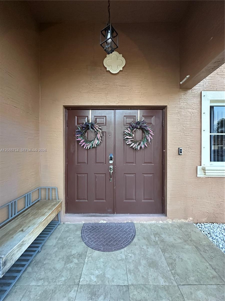 1240 NE 41st Place